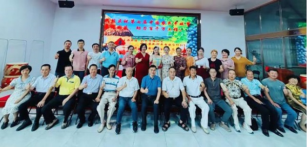 潮汕文學(xué)院祝賀“第七屆中國農(nóng)民豐收節(jié)暨喜迎國慶、助力百千萬工程”活動圓滿舉辦